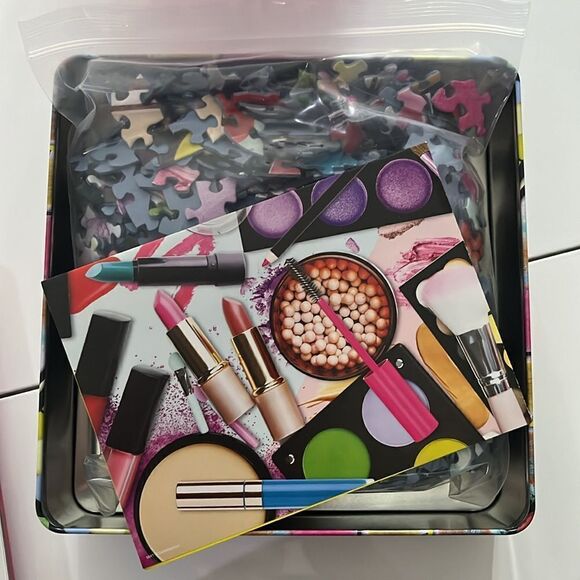 MAKEUP PALETTE NWT 1,000 PIECE JIGSAW PUZZLE - Picture 1 of 4
